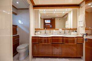 2001 Ferretti Yachts 94 Raised Pilothouse thumbnail 14