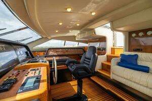 2001 Ferretti Yachts 94 Raised Pilothouse thumbnail 31