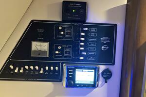 26ft Crownline Yacht For Sale