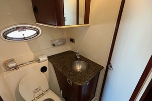 2007 Sea Ray 380 DA thumbnail 31