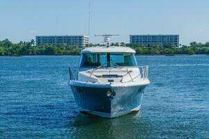 2025 Tiara Yachts 43 LE thumbnail 51