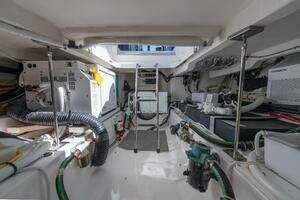 2025 Tiara Yachts 43 LE thumbnail 45