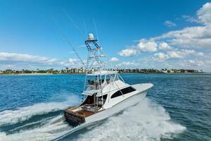 KNOT HAULIN Worth Avenue Yachts