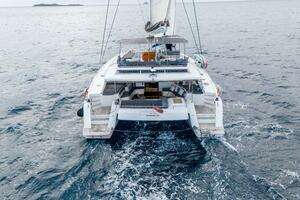 2017 Fountaine Pajot Victoria 67 thumbnail 11