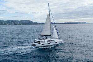 2017 Fountaine Pajot Victoria 67 thumbnail 4