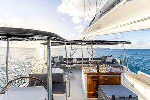 True Story 67ft Fountaine Pajot Yacht For Sale