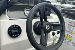 17ft Bayliner Yacht For Sale