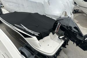 17ft Bayliner Yacht For Sale