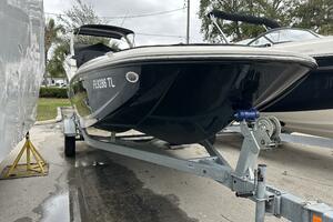 17ft Bayliner Yacht For Sale