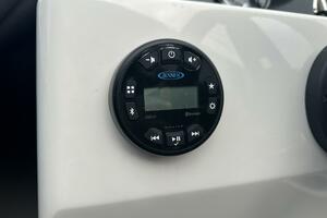 17ft Bayliner Yacht For Sale