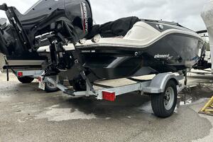 17ft Bayliner Yacht For Sale