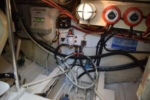 EAGLES NEST 32ft Whiticar Yacht For Sale