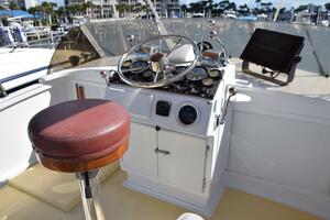 EAGLES NEST 32ft Whiticar Yacht For Sale