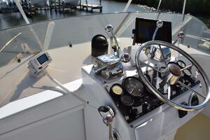 EAGLES NEST 32ft Whiticar Yacht For Sale