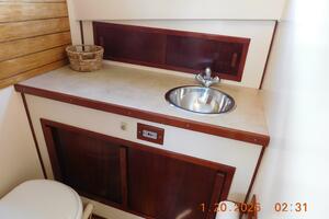 EAGLES NEST 32ft Whiticar Yacht For Sale