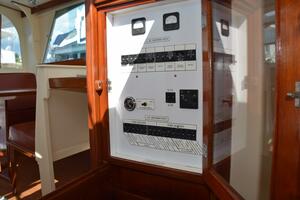EAGLES NEST 32ft Whiticar Yacht For Sale