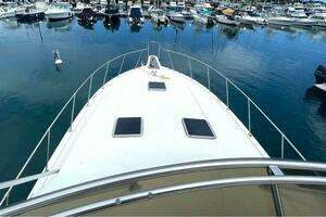 1986 Chris-Craft 422 COMMANDER thumbnail 10
