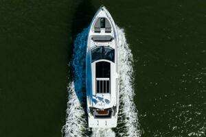 2019 Cruisers Yachts 60 Cantius thumbnail 73