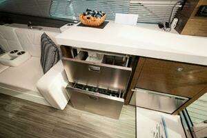 2019 Cruisers Yachts 60 Cantius thumbnail 10