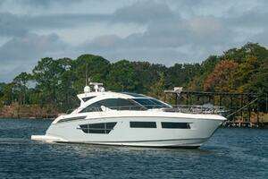 2019 Cruisers Yachts 60 Cantius thumbnail 77