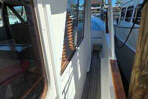 1987 DeFever 48 Tri Cabin thumbnail 12