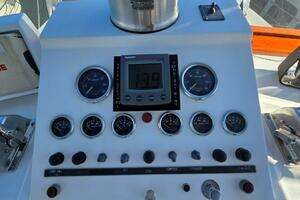 1987 DeFever 48 Tri Cabin thumbnail 27