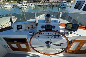 1987 DeFever 48 Tri Cabin thumbnail 25
