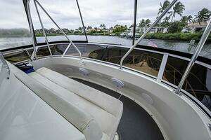 2000 Silverton 442 Cockpit Motoryacht thumbnail 10