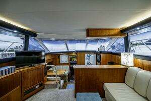 2000 Silverton 442 Cockpit Motoryacht thumbnail 20