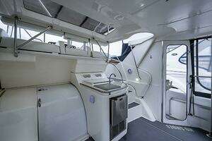 2000 Silverton 442 Cockpit Motoryacht thumbnail 13