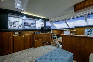 2000 Silverton 442 Cockpit Motoryacht thumbnail 16