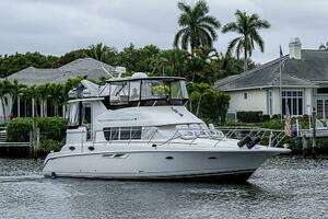 2000 Silverton 442 Cockpit Motoryacht thumbnail 31