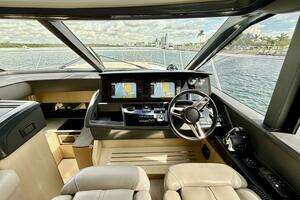 2017 Princess V58 thumbnail 59