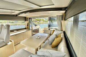 2017 Princess V58 thumbnail 11