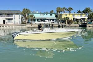 Photo 5898635 for 2005 Century 3200 Center Console  