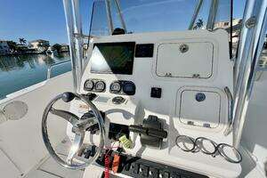 2005 Century 3200 Center Console thumbnail 18