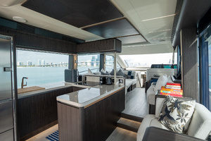 2025 Galeon 560 FLY thumbnail 25