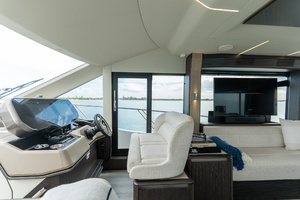 2025 Galeon 560 FLY thumbnail 32