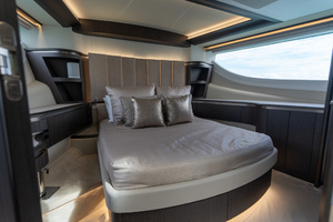 2025 Galeon 560 FLY thumbnail 35