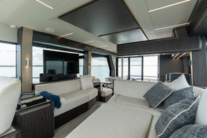 2025 Galeon 560 FLY thumbnail 33