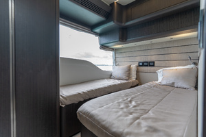 2025 Galeon 560 FLY thumbnail 42