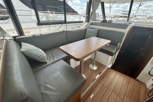 2022 Beneteau ST thumbnail 32