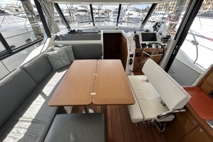 2022 Beneteau ST thumbnail 31