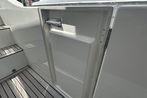 2022 Beneteau ST thumbnail 9