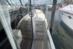 2022 Beneteau ST thumbnail 11