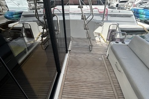 2022 Beneteau ST thumbnail 28