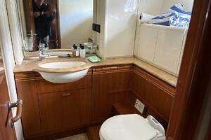 1999 Ferretti Yachts 80 RPH thumbnail 16