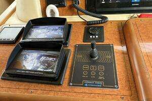 1999 Ferretti Yachts 80 RPH thumbnail 10