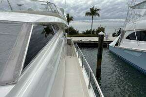 1999 Ferretti Yachts 80 RPH thumbnail 4
