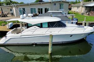 40FT (12.4M) TIARA YACHTS Worth Avenue Yachts